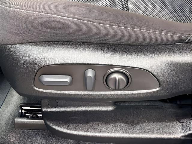 used 2023 Chevrolet Traverse car, priced at $31,000