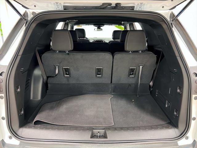 used 2023 Chevrolet Traverse car, priced at $32,000