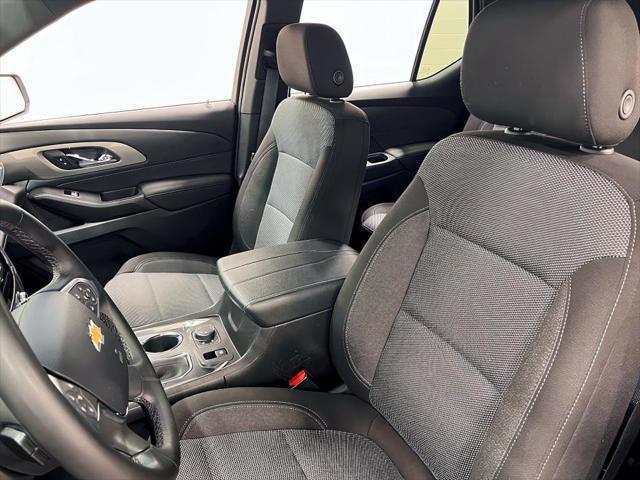 used 2023 Chevrolet Traverse car, priced at $32,000