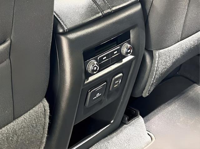used 2023 Chevrolet Traverse car, priced at $31,000