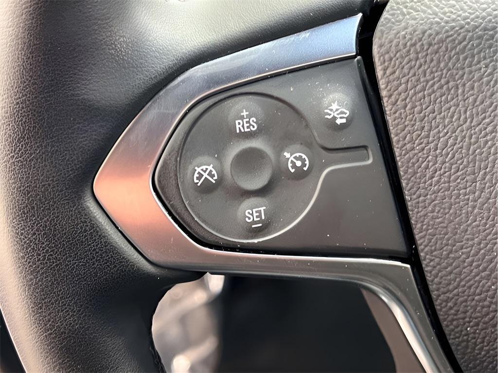 used 2023 Chevrolet Traverse car, priced at $30,275