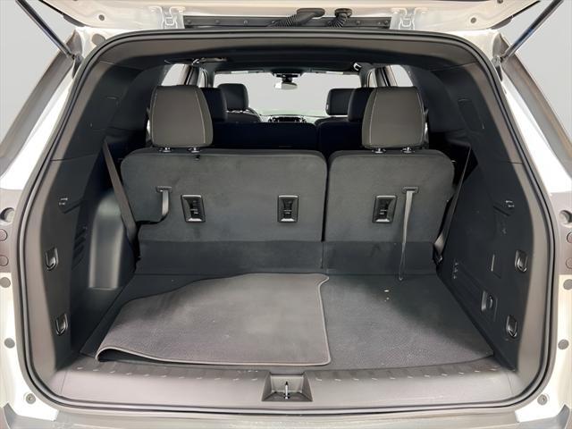 used 2023 Chevrolet Traverse car, priced at $31,000