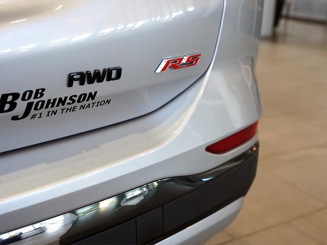 used 2022 Chevrolet Equinox car, priced at $23,606