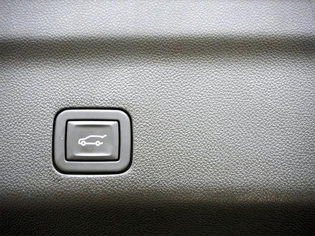 used 2024 GMC Yukon XL car, priced at $80,889