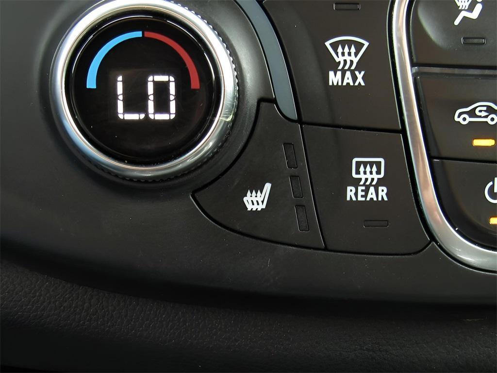 used 2023 Chevrolet Traverse car, priced at $32,471