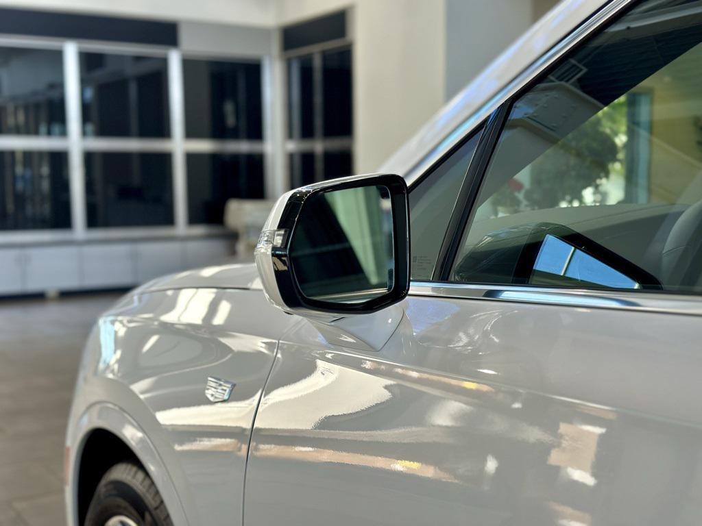 used 2025 Cadillac XT6 car, priced at $49,592