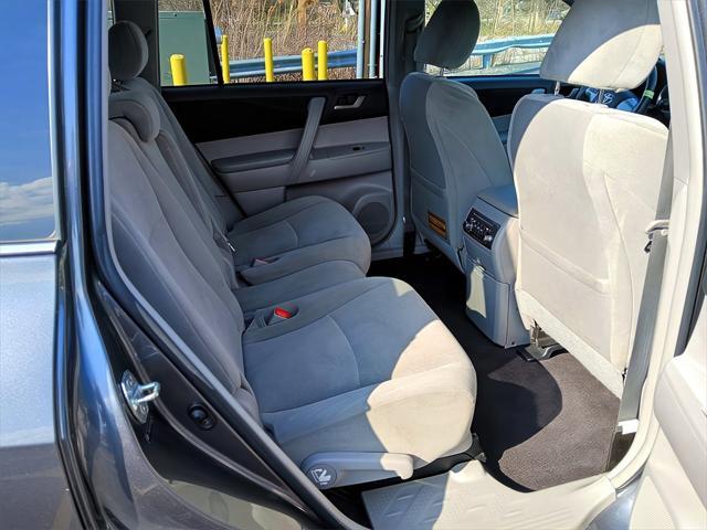 used 2011 Toyota Highlander car, priced at $11,587