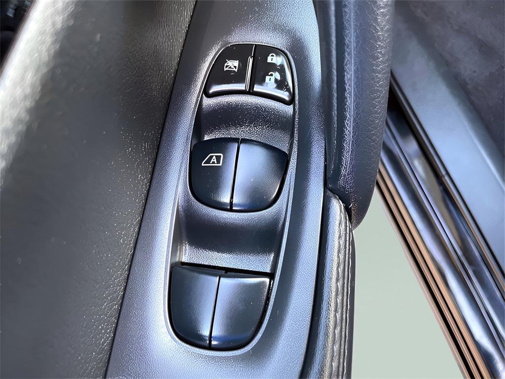 used 2022 Nissan Rogue Sport car, priced at $22,995