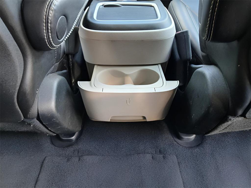 used 2024 Chrysler Pacifica Hybrid car, priced at $29,080