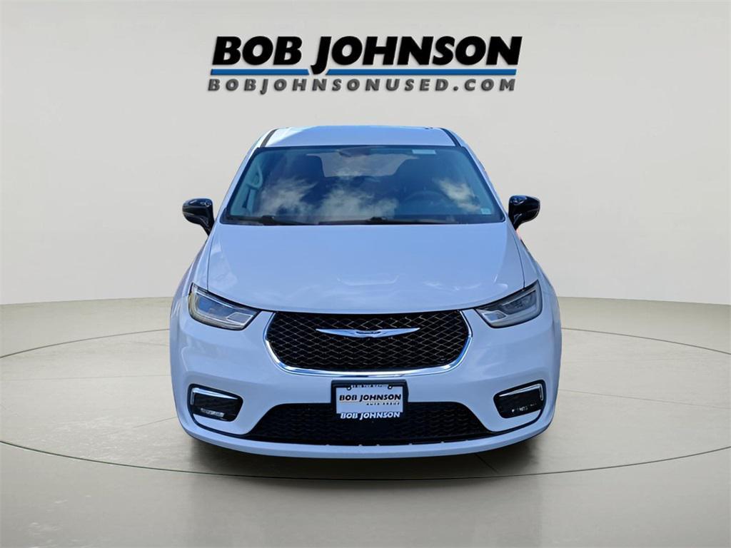 used 2024 Chrysler Pacifica Hybrid car, priced at $29,080