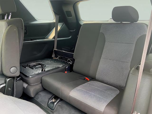 used 2023 Chevrolet Traverse car, priced at $31,652