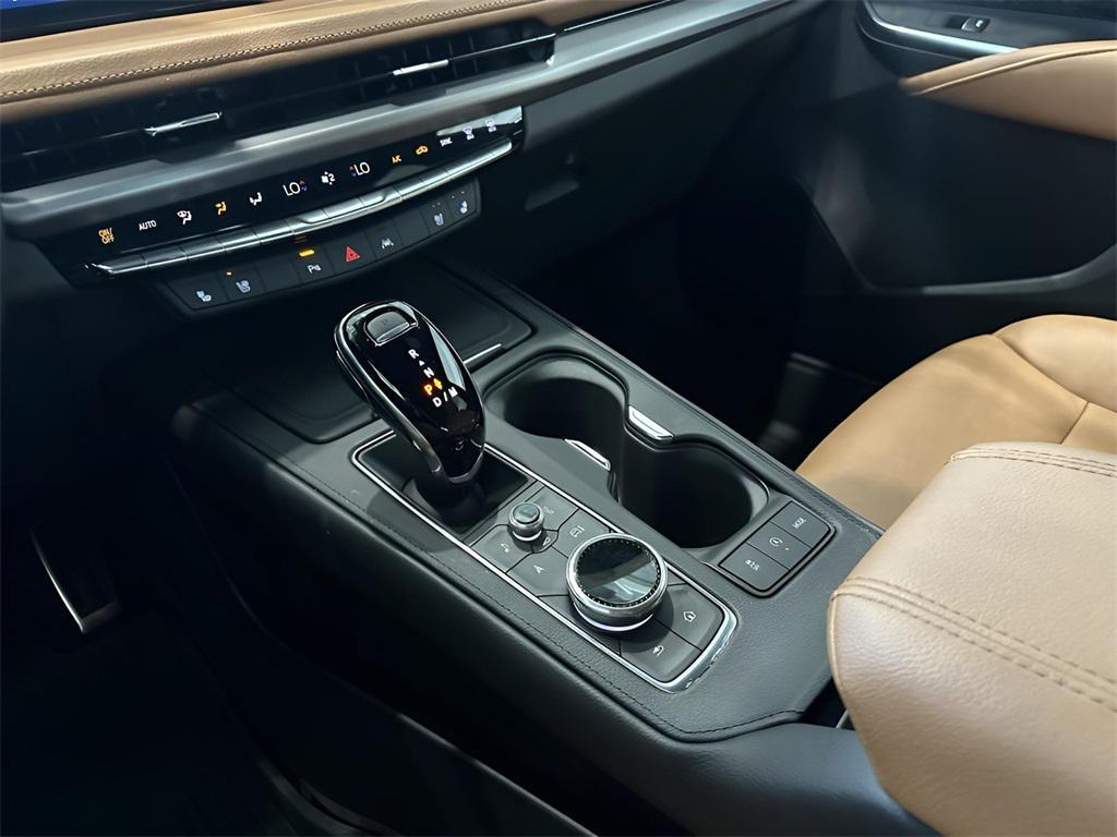 used 2025 Cadillac XT4 car, priced at $45,498