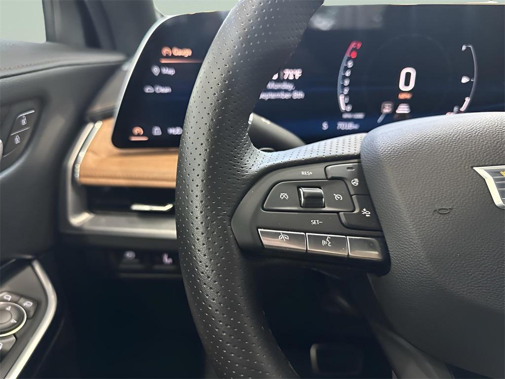 used 2025 Cadillac XT4 car, priced at $45,498