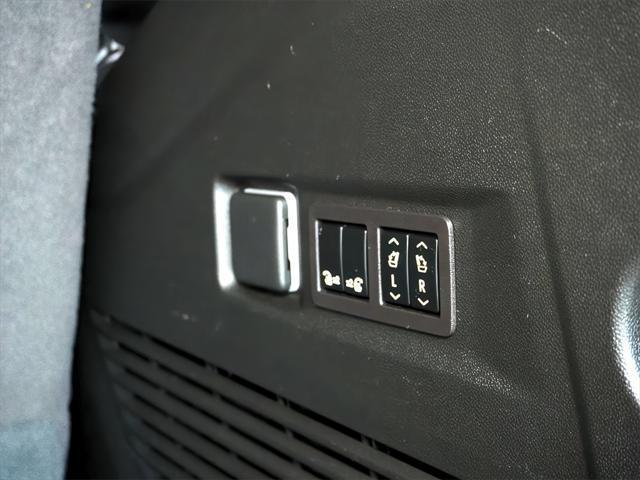 used 2023 GMC Yukon car, priced at $76,884