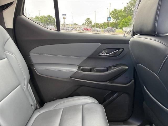 used 2021 Chevrolet Traverse car, priced at $22,490
