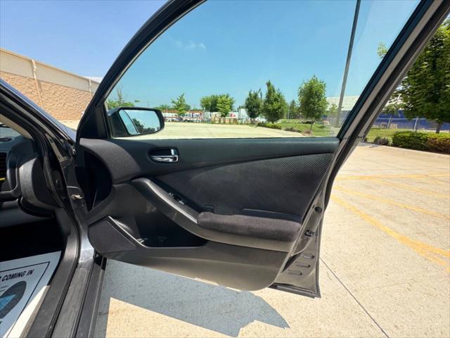 used 2007 Nissan Altima car, priced at $3,995