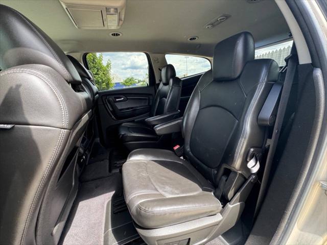 used 2010 Chevrolet Traverse car, priced at $6,995