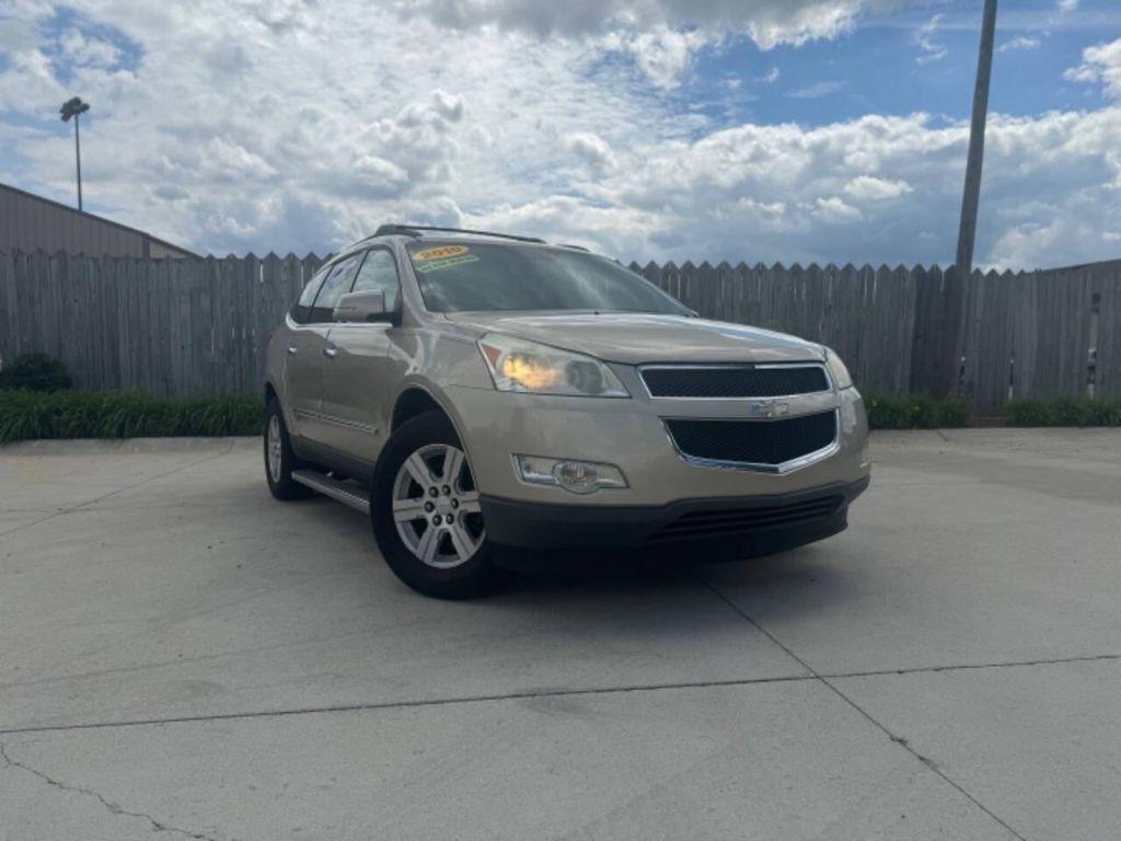 used 2010 Chevrolet Traverse car, priced at $6,995