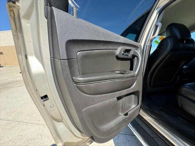 used 2010 Chevrolet Traverse car, priced at $6,995