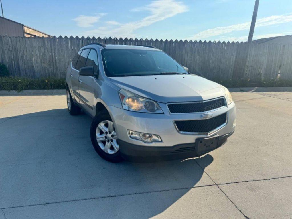 used 2011 Chevrolet Traverse car, priced at $6,495