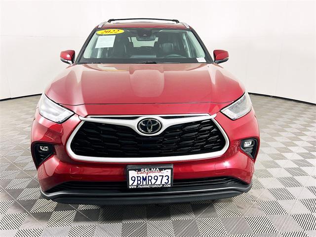 used 2022 Toyota Highlander car, priced at $37,900