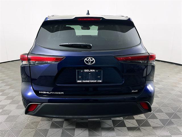 used 2023 Toyota Highlander car, priced at $37,900