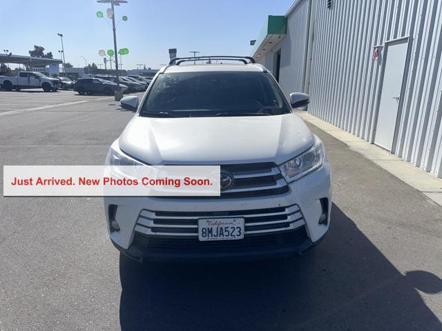 used 2019 Toyota Highlander car, priced at $21,900