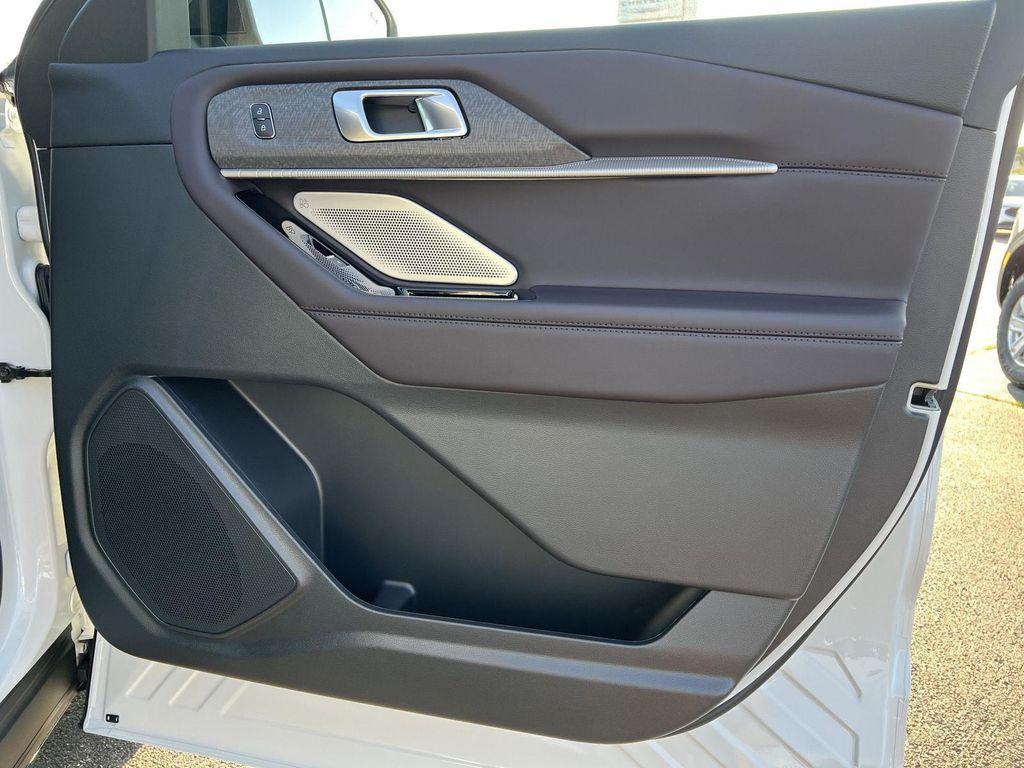 new 2026 Ford Explorer car