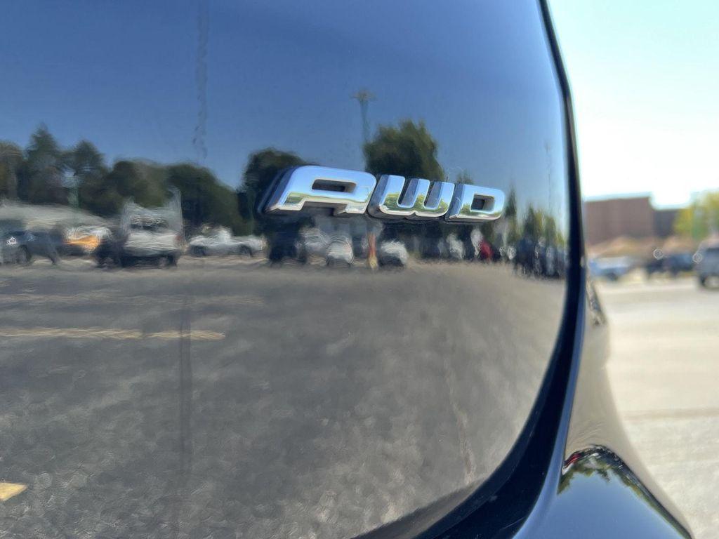used 2024 Ford Edge car, priced at $23,297