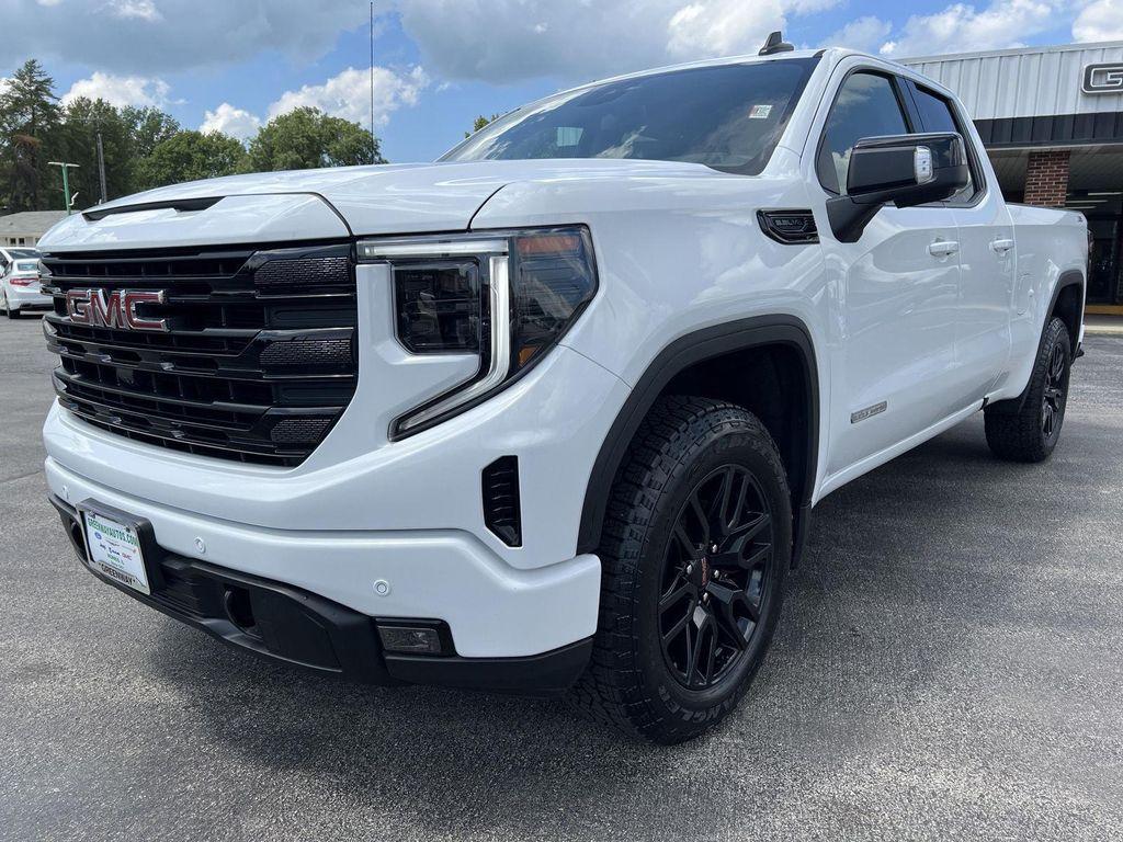 new 2025 GMC Sierra 1500 car, priced at $52,746