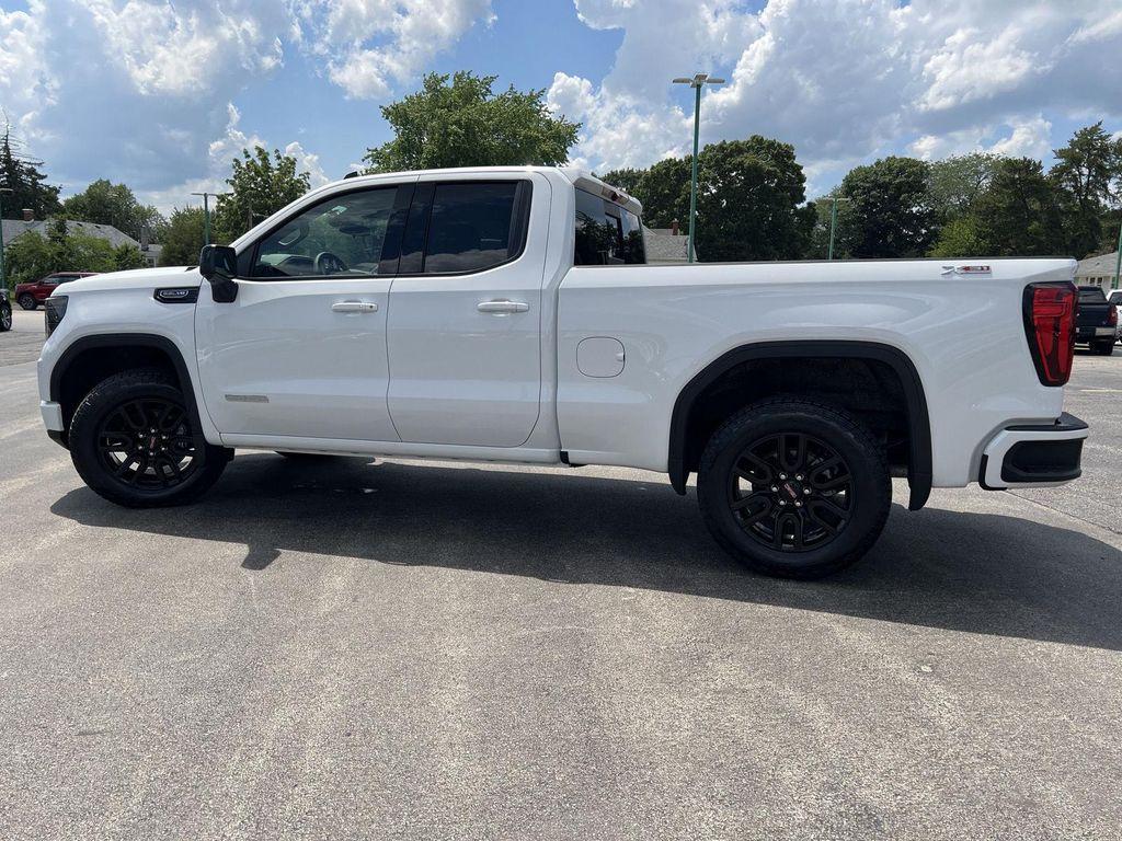new 2025 GMC Sierra 1500 car, priced at $52,746