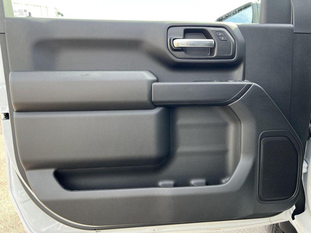 new 2025 GMC Sierra 2500 car, priced at $47,492