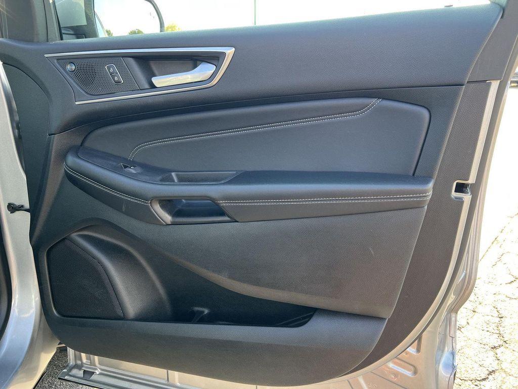 used 2022 Ford Edge car, priced at $23,355