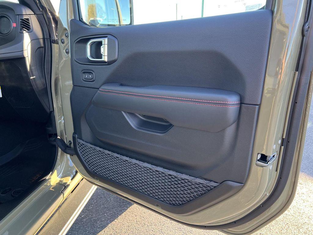 new 2026 Jeep Wrangler car, priced at $65,676