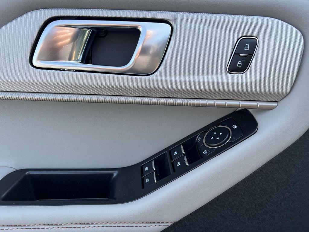 new 2025 Ford Explorer car, priced at $45,736