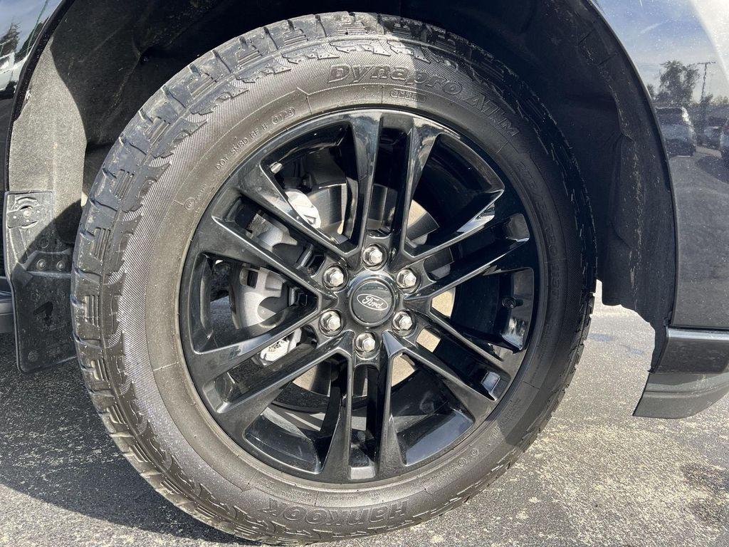 used 2024 Ford Expedition car, priced at $53,847