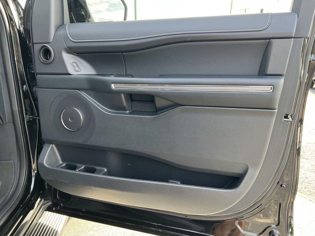 used 2024 Ford Expedition car, priced at $53,847