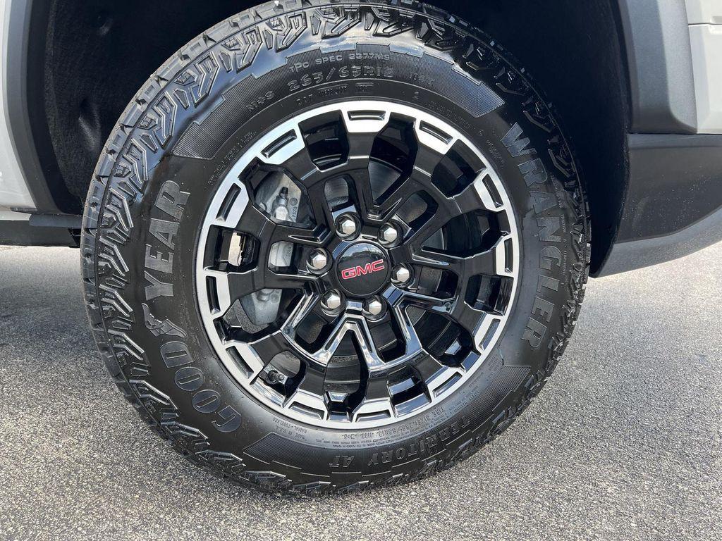 new 2026 GMC Canyon car, priced at $45,874