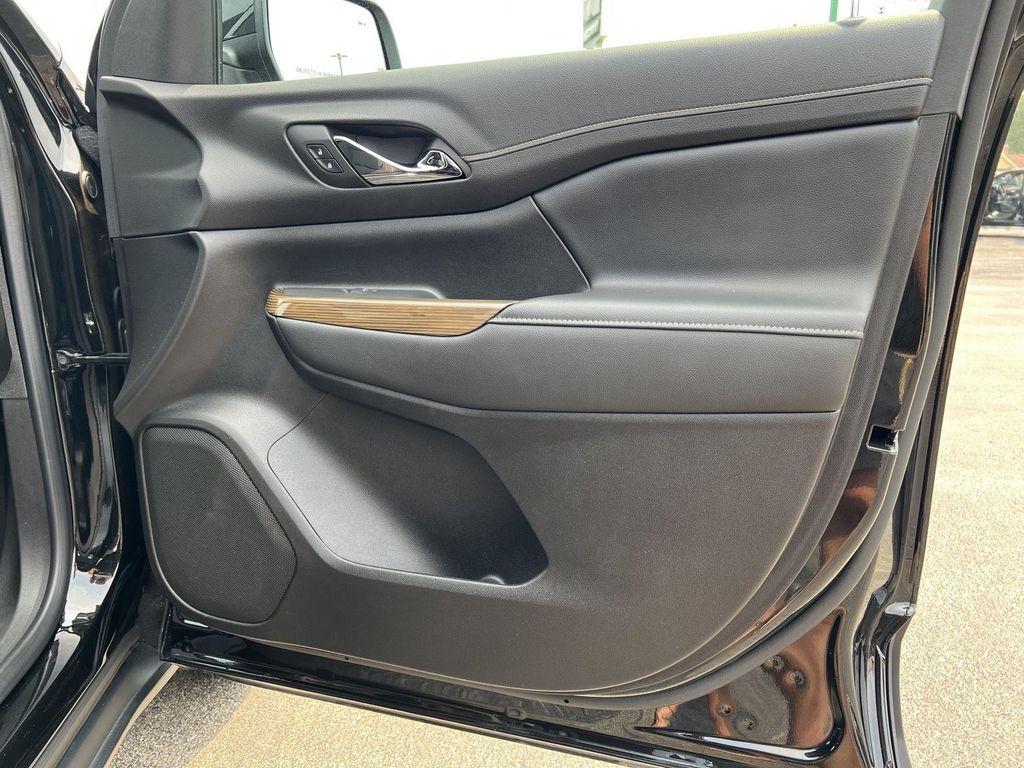 used 2023 GMC Acadia car, priced at $31,235