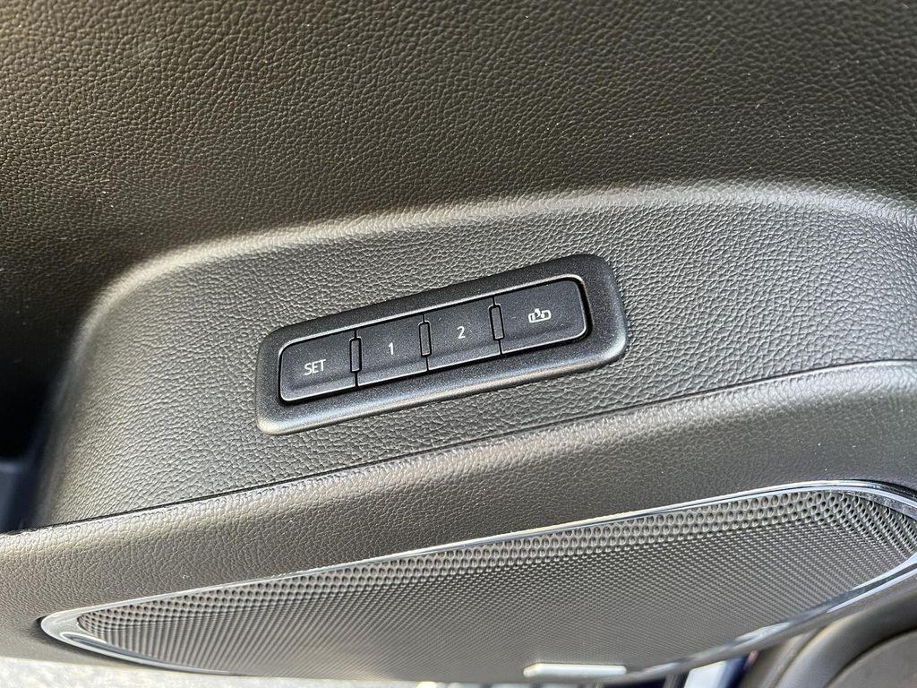 used 2020 GMC Yukon car, priced at $29,986