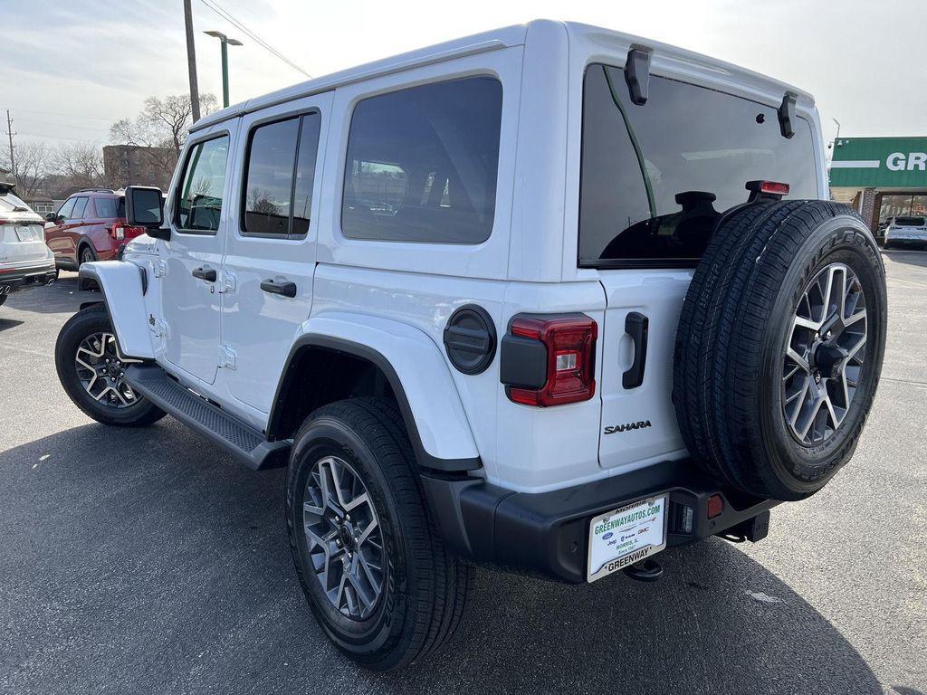 new 2025 Jeep Wrangler car, priced at $53,152