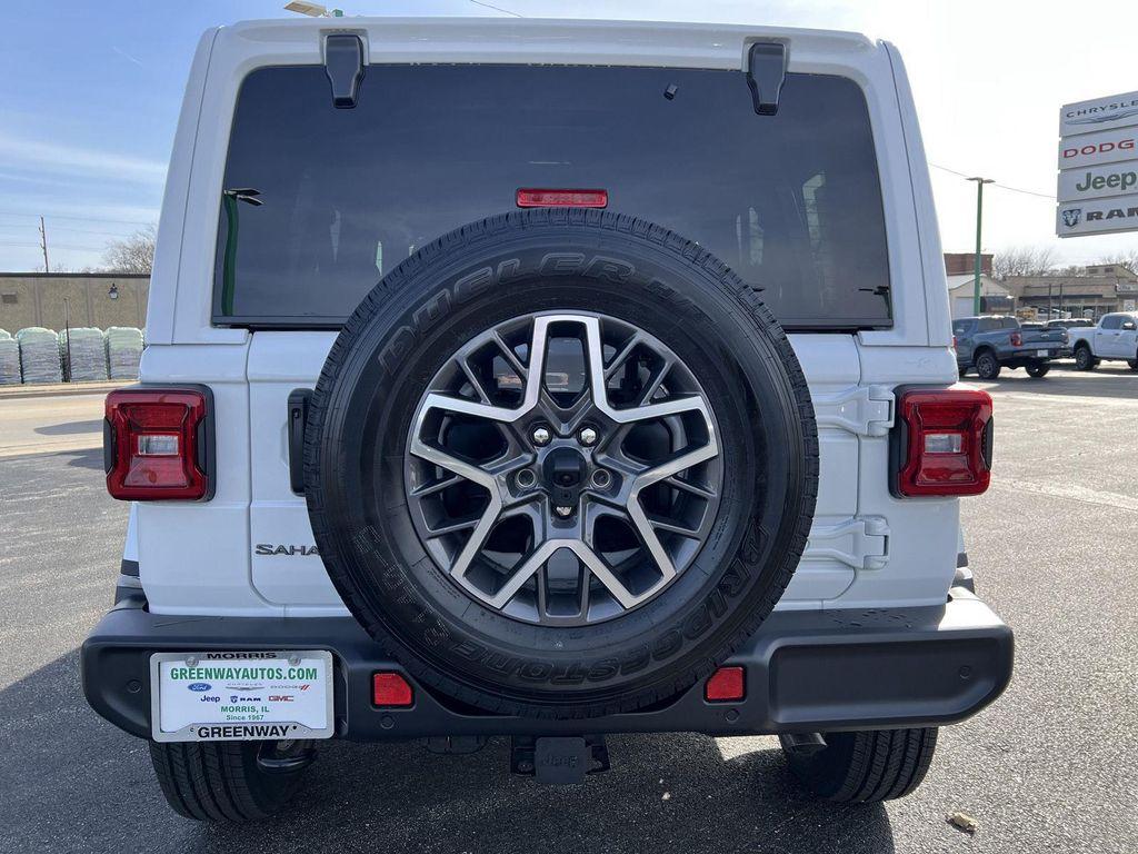 new 2025 Jeep Wrangler car, priced at $53,152