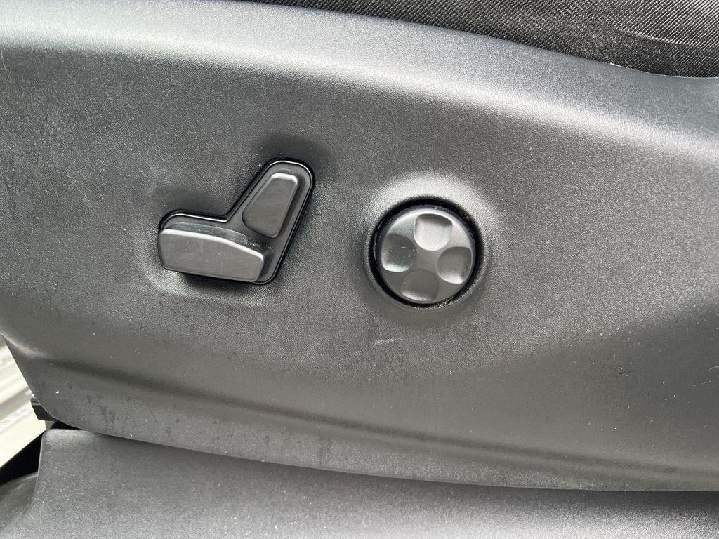 used 2024 Chrysler Pacifica car, priced at $31,996