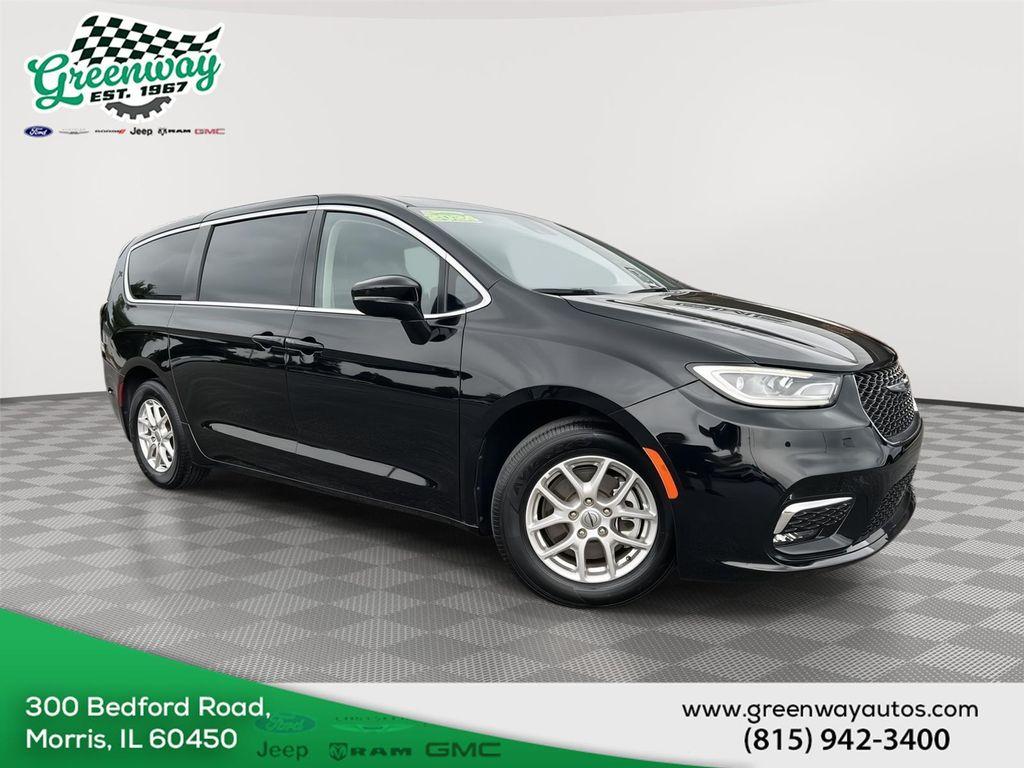 used 2024 Chrysler Pacifica car, priced at $31,996
