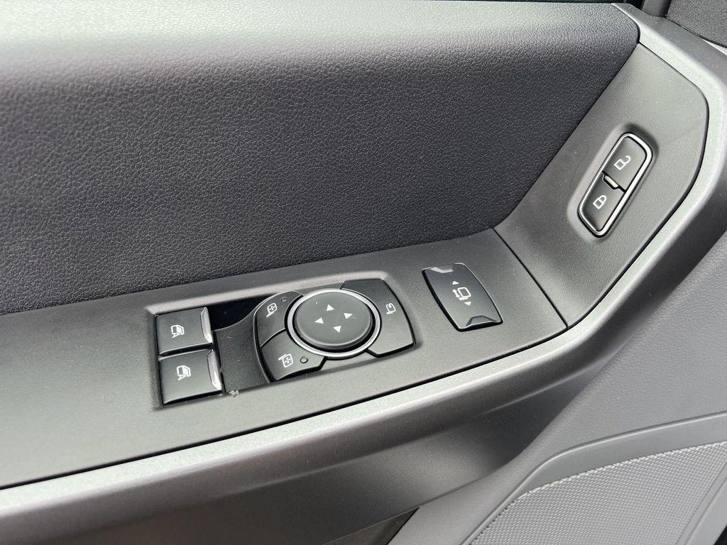 new 2025 Ford F-250 car, priced at $60,127