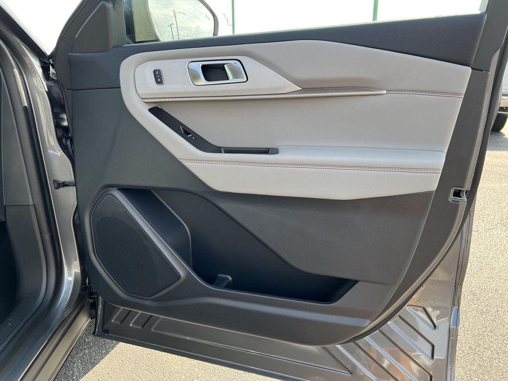 new 2025 Ford Explorer car, priced at $42,683