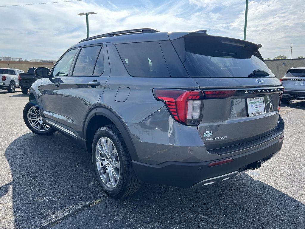 new 2025 Ford Explorer car, priced at $42,683