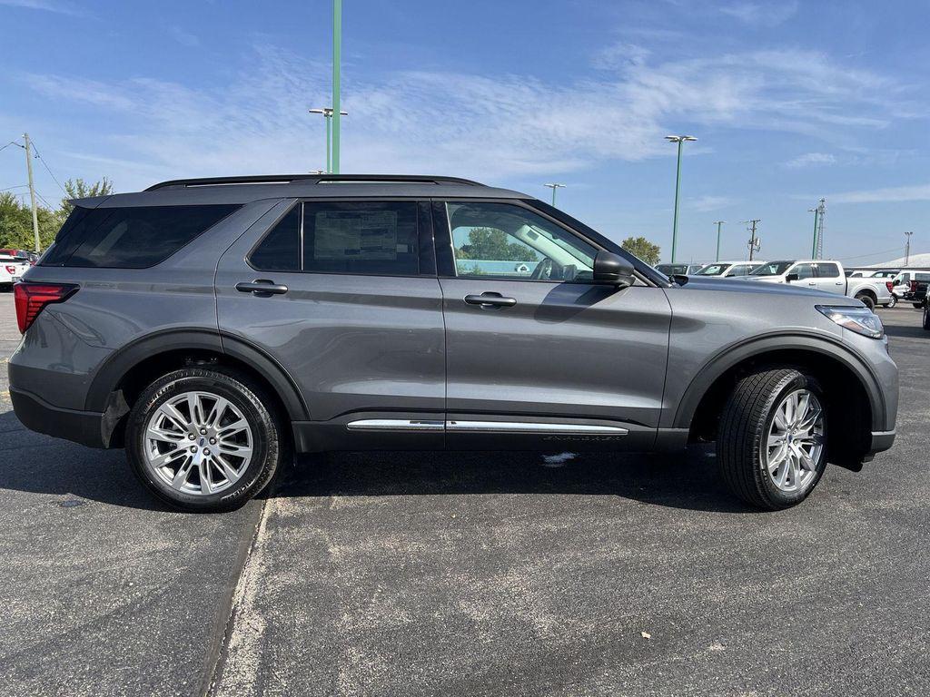 new 2025 Ford Explorer car, priced at $42,683