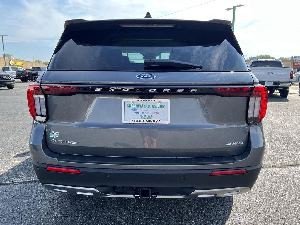 new 2025 Ford Explorer car, priced at $42,683