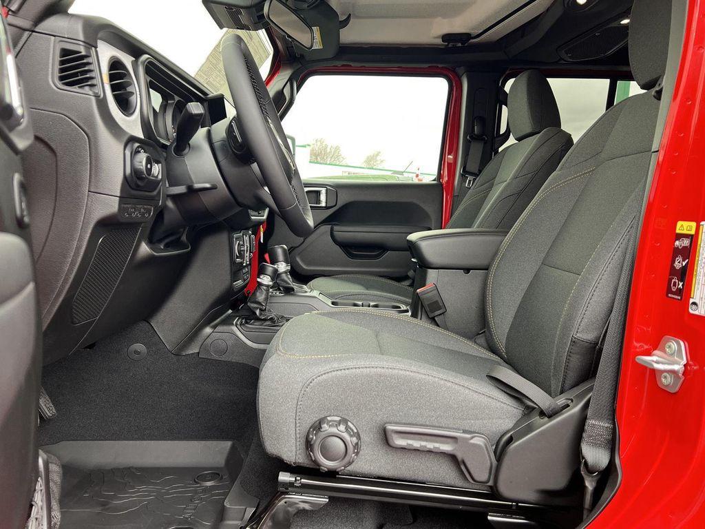 new 2025 Jeep Wrangler car, priced at $50,234